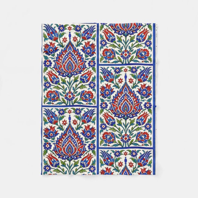 Iznik - Turkish Ottoman pattern with flowers tulip Fleece Blanket (Front)