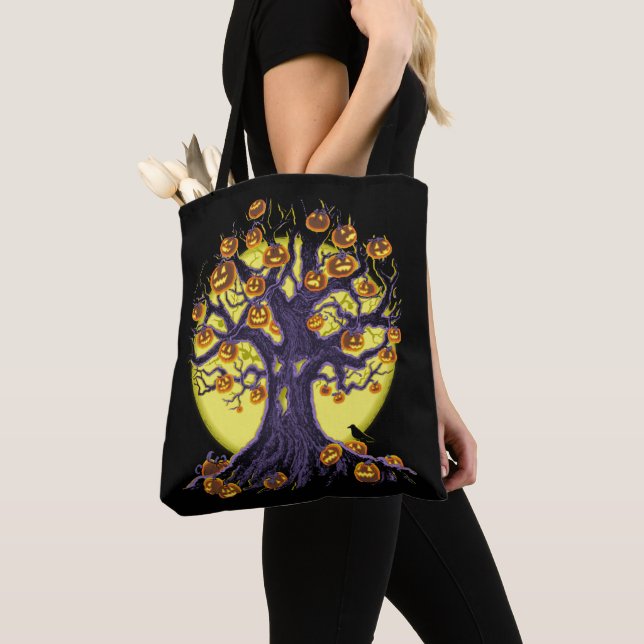 Jack O'Lantern Tree Tote Bag (Close Up)