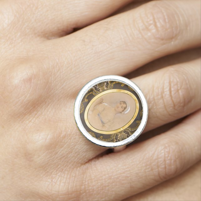 Jane Austen portrait ring (In Situ)