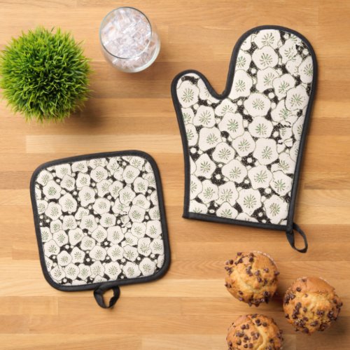 Japan White Flower floral garden Oven Mitt  Pot Holder Set