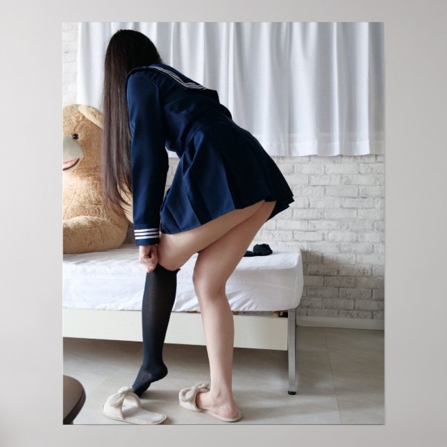 Japanese High School Girls Changing Clothes Quickl Poster (Front)