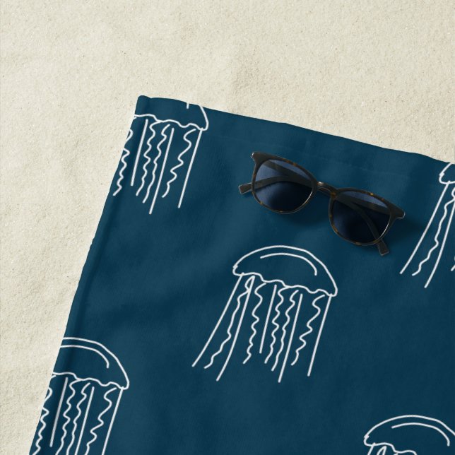 Jellyfish marine life aquatic modern beach towel (In Situ)