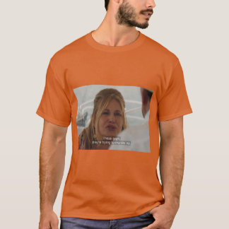 Jennifer Coolidgeanyahese gays theyre trying to mu T-Shirt