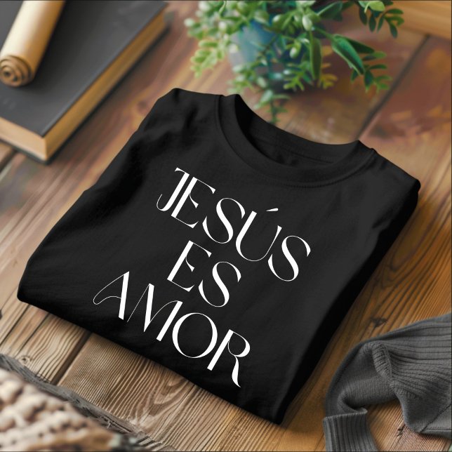 Jesús Es Amor Christian Spanish T-Shirt (Creator Uploaded)