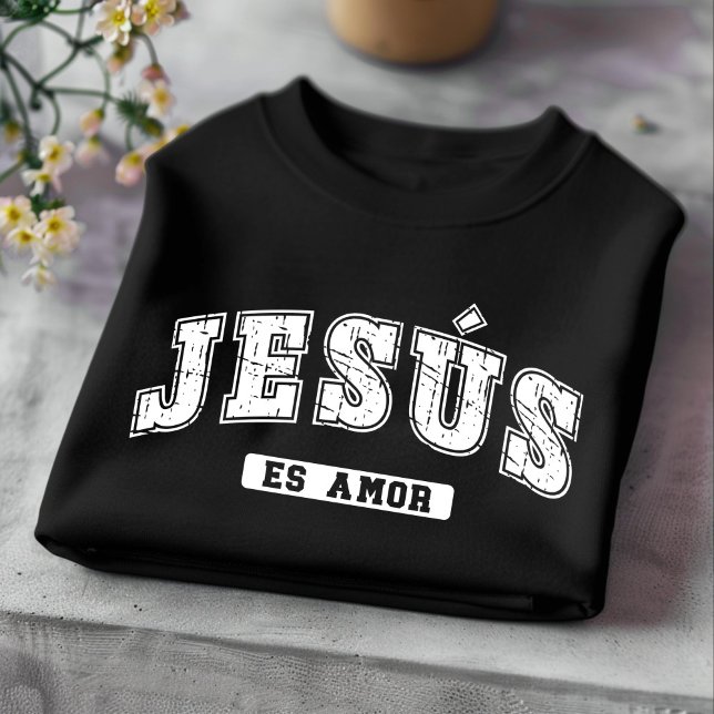 Jesús Es Amor Distressed Christian Spanish T-Shirt (Creator Uploaded)