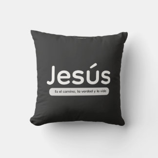 Jesús es el camino, la verdad y la vida throw pillow