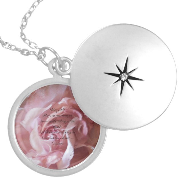 JEWELRY LOCKET NECKLACE ART AND DESIGN (Front)