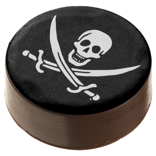 Jolly roger pirate flag chocolate covered oreo