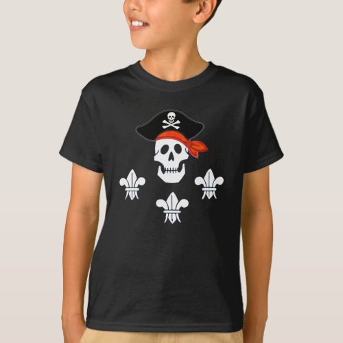 JOLLY ROGER SKULL PIRATE HAT  AND THREE LILIES T_Shirt
