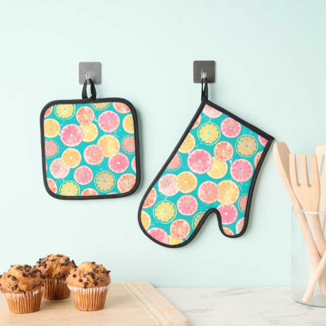Juicy Grapefruit Slices Pattern Towel Oven Mitt & Pot Holder Set (Insitu(Hanging))