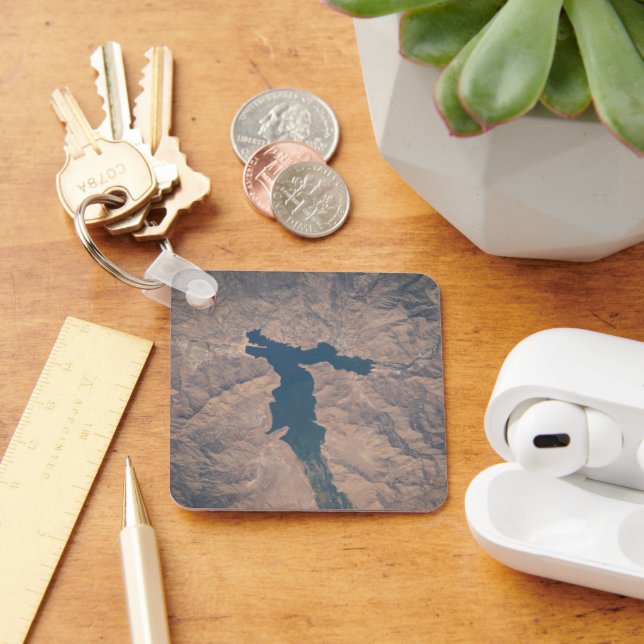 July 4, 2019 - Lake Isabella In California. Keychain (Desk)