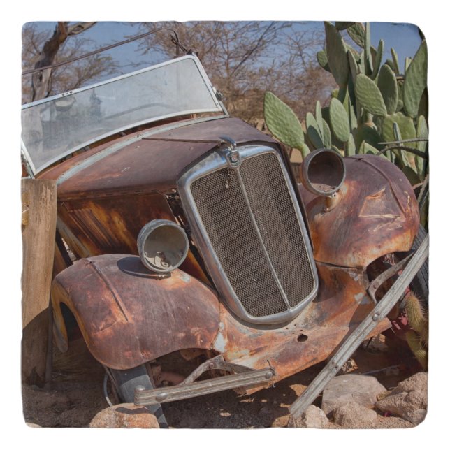 Junk car trivet (Front)