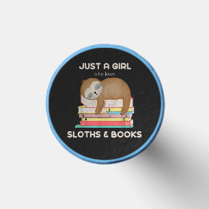 Just a girl who loves sloths and books Reader T-Sh Golf Tees