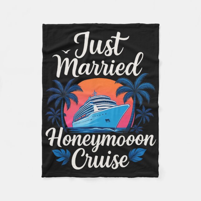 Just Married 2025 Honeymoon Wedding Ring Matching  Fleece Blanket (Front)