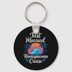 Just Married 2025 Honeymoon Wedding Ring Matching Keychain