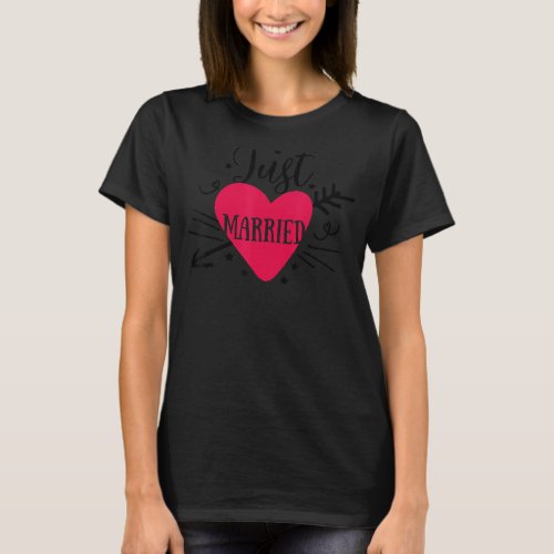 Just Married Arrow Heart Newlyweds Matching Honeym T_Shirt