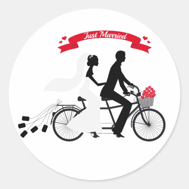 Just married bride and groom on tandem bicycle classic round sticker (Front)
