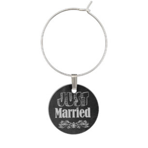 Just Married Chalkboard Style Wine Charm