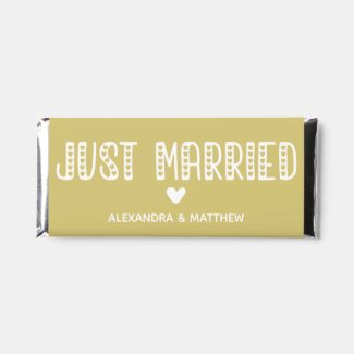 Just Married! Cute Typography Faux Gold Hershey Bar Favors