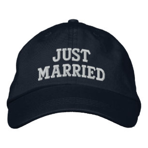 JUST MARRIED EMBROIDERED BASEBALL HAT