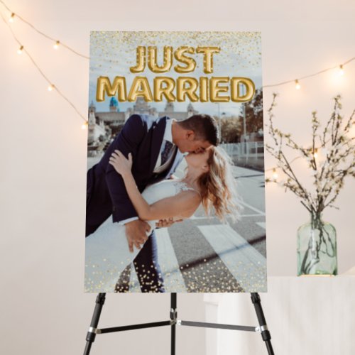 Just Married Gold Balloons Wedding Photo Sign