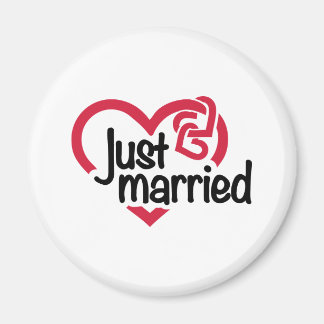 Just married heart magnet