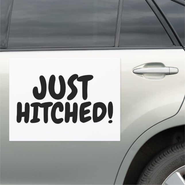 JUST MARRIED HITCHED! LARGE CAR MAGNET (In Situ)