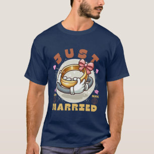 Just married (marriage) T-Shirt