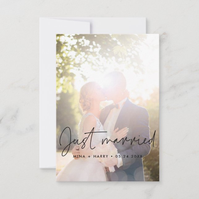 Just married Minimalist announcement photo card (Front)