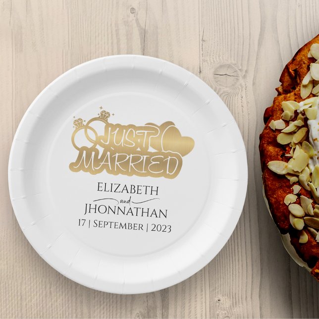 Just Married Modern Elegant Gold Couple Names Paper Plates (Creator Uploaded)