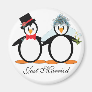 Just Married Pengos Magnet