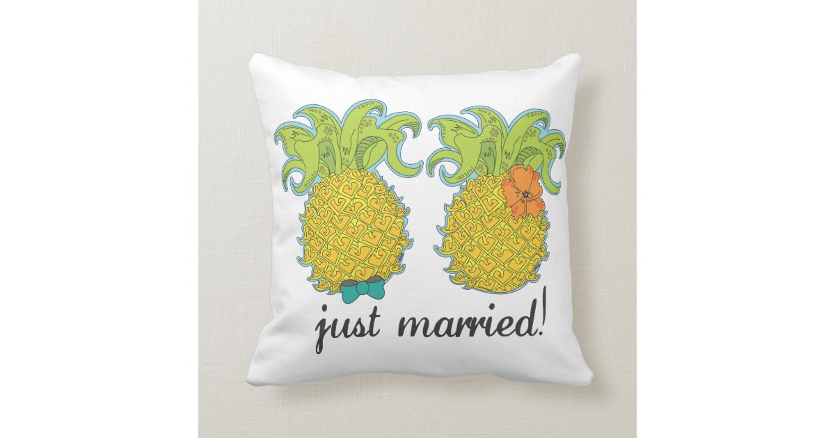 Just Married Pillow Zazzle Com