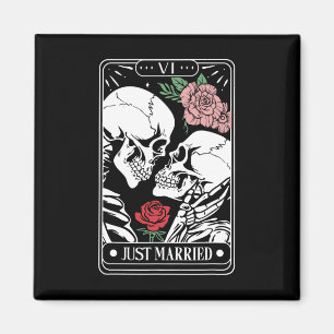 Just Married Tarot Card Halloween Skeleton Couple  Magnet