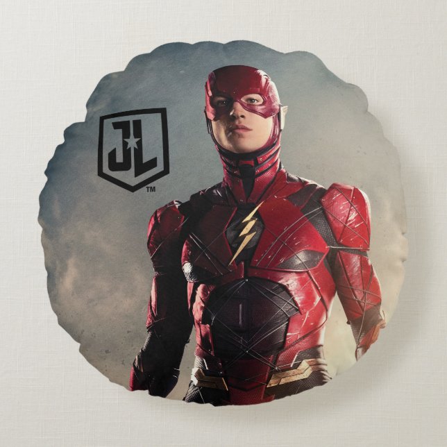 Justice League | The Flash On Battlefield Round Pillow (Front)