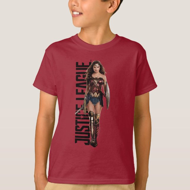 Justice League | Wonder Woman On Battlefield T-Shirt (Front)