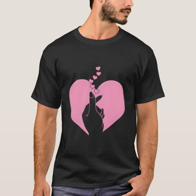 K-Pop Heart Korean Pop Music Fan K-Drama Cute T-Shirt (Front)