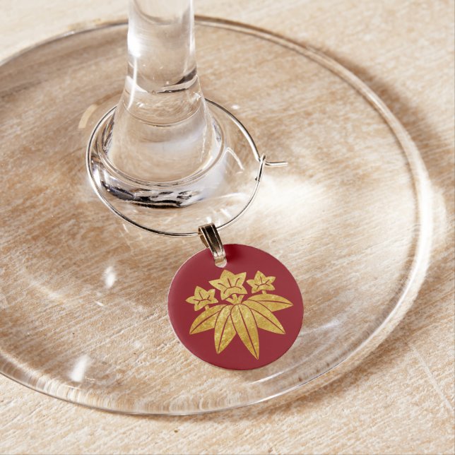Kamakura Minamoto Mon Japanese clan in faux gold Wine Glass Charm (In Situ)