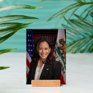 Kamala Harris Candidate for President US 2024 Holder