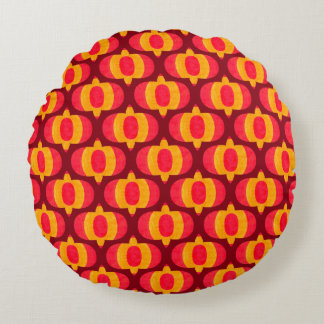 Kandy Korn -Burgundy- Round Pillow