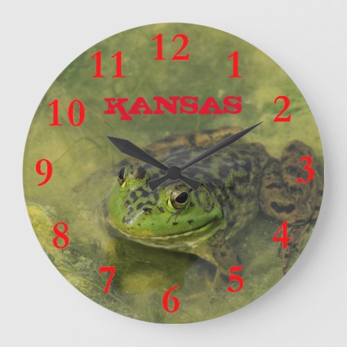 Kansas Bull Frog closeup Round Clock