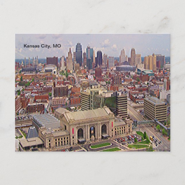 Kansas City, MO Skyline Memorial Liberty Area Postcard (Front)