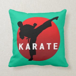 KARATE keri 2 Throw Pillow