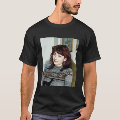 Kate Bush Essential T_Shirt