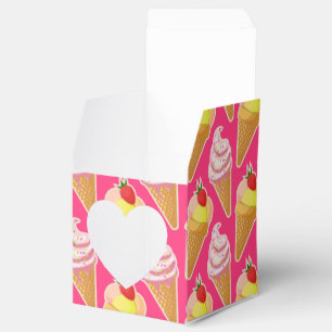 Kawaii pink pattern with strawberry ice cream  favor boxes