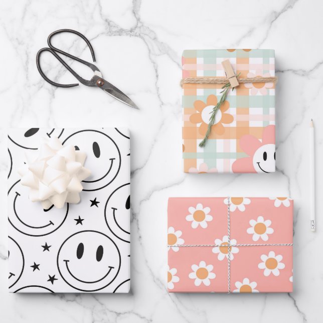Kawaii Retro Smile Daisy Wrapping Paper Sheets (Front)