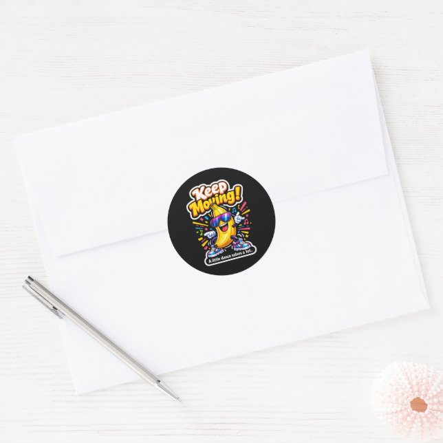 Keep Moving! – Dancing Disco Banana Classic Round Sticker (Envelope)