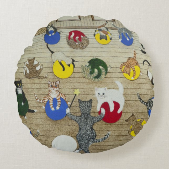 Keeping fit round pillow (Front)