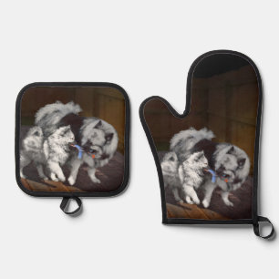 Keeshond Painting Playtime Cute Original Dog Art Oven Mitt & Pot Holder Set