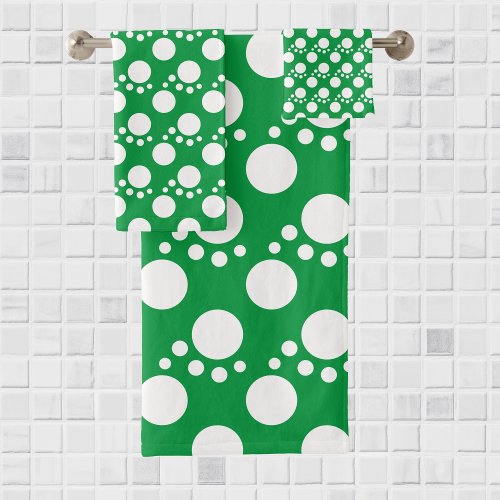 Kelly Green  Modern Dots in White Bath Towel Set