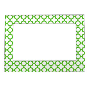 Kelly Green Quatrefoil Pattern Magnetic Frame